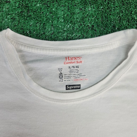 Supreme Hanes Classic Tagless Crewneck Mini Box Logo White T-Shirt Sz XL - Picture 3 of 8